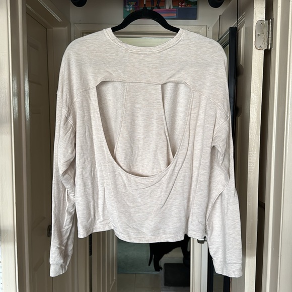 Peloton Women’s Large Open Back Work It Out Open Back Long Sleeve - Picture 2 of 10